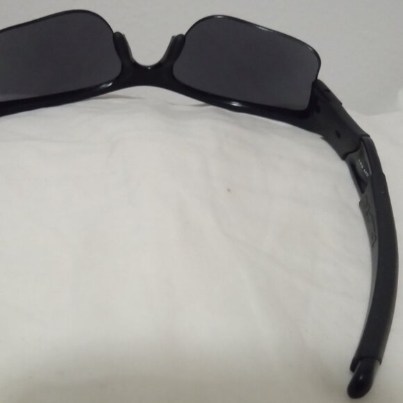 Oakley Sunglasses - Picture 4 of 6